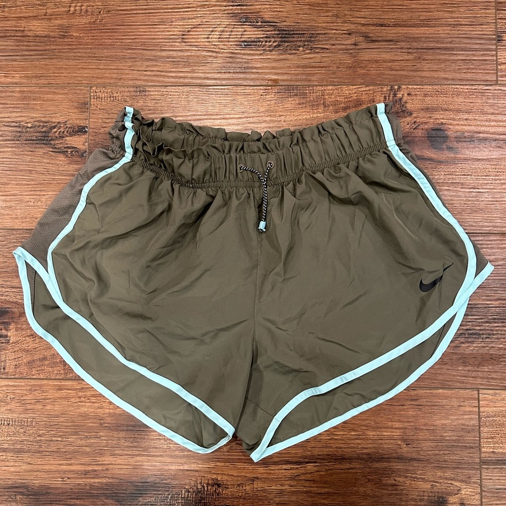 ‼️SOLD‼️ like new nike shorts